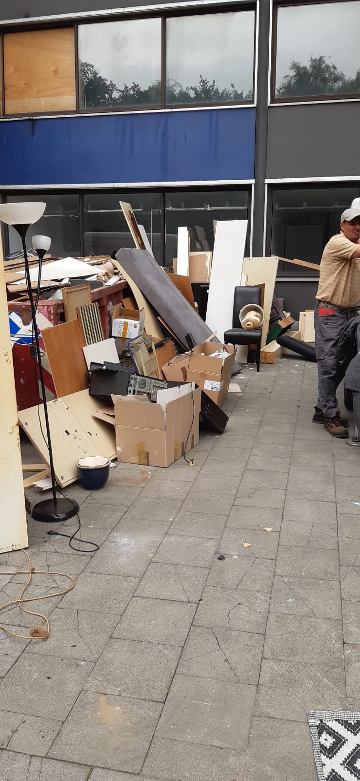 Service de vide maison en Belgique – débarras complet et nettoyage